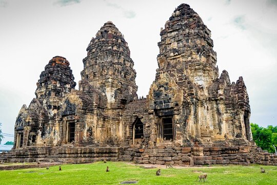 Lopburi Monkey Temple & Ayutthaya Old City Tour From Bangkok