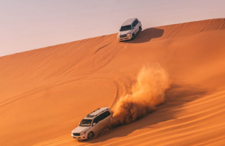 Desert Dune Driving in 4x4