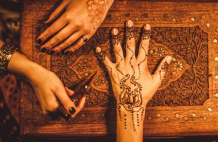 Henna Painting and Traditional Dress